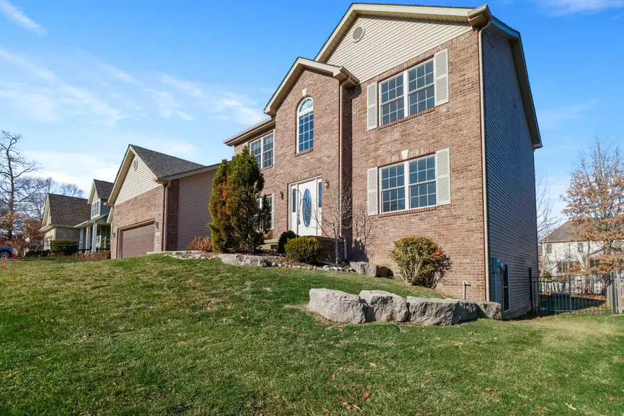 283 Hawkwood Drive, Valparaiso, IN 46385 - Image #2