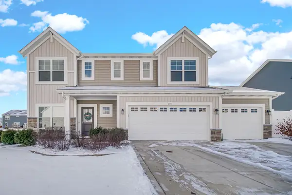 208 Sweetbay Street, Valparaiso, IN 46385