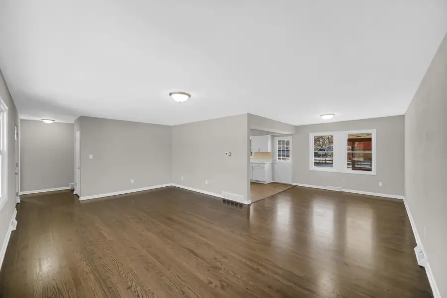 326 S Lasalle Street, Hobart, IN 46342 - Image #2