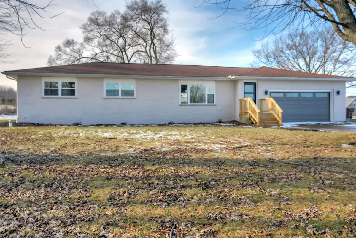 1952 Hayes Leonard Road, Valparaiso, IN 46385 - Image #1