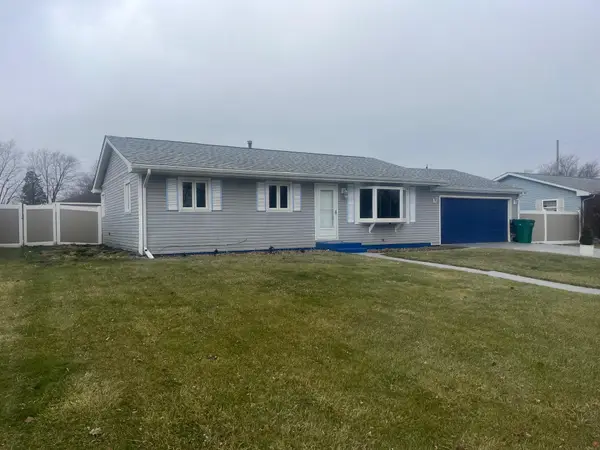 7704 Hendricks Place, Merrillville, IN 46410