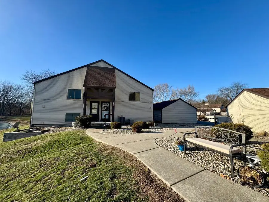 1184 Millpond Road N, Valparaiso, IN 46385 - Image #2