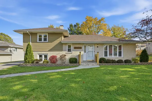 2431 Hickory Drive, Dyer, IN 46311