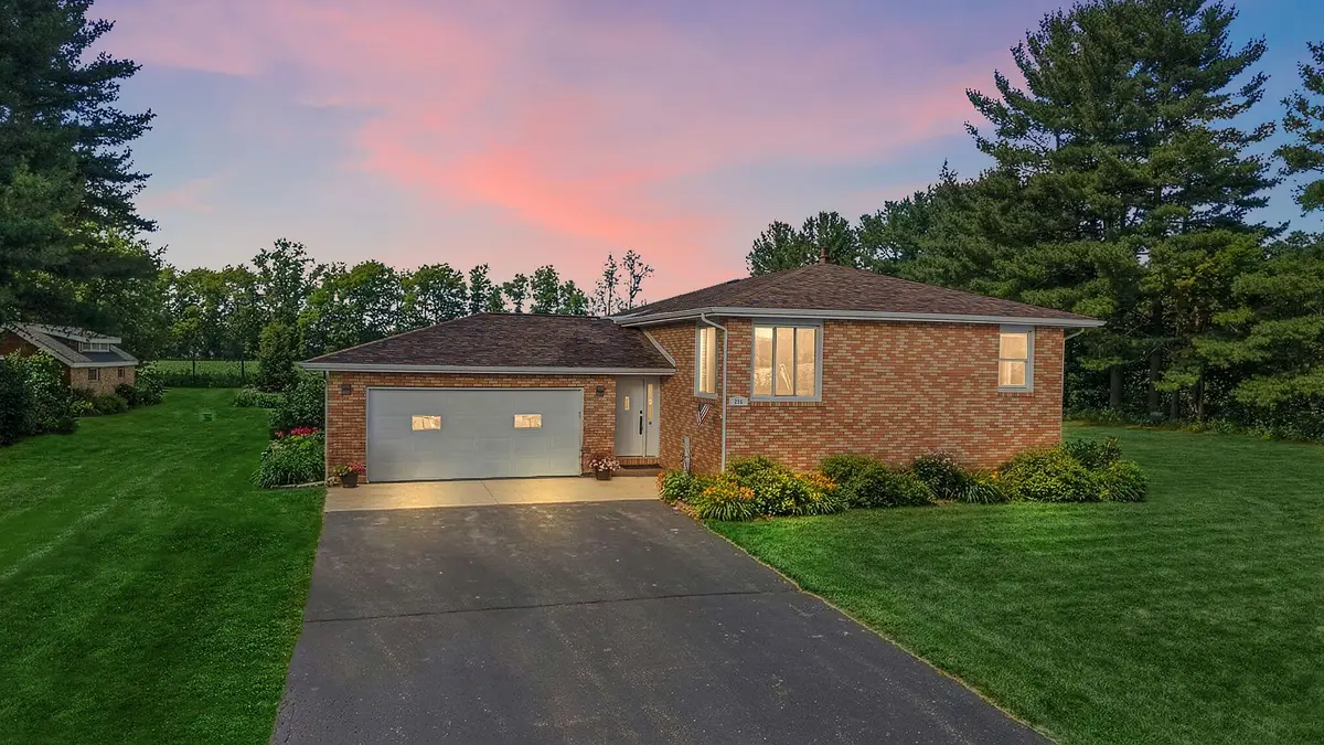 296 S 150 E, Valparaiso, IN 46383 - Image #1