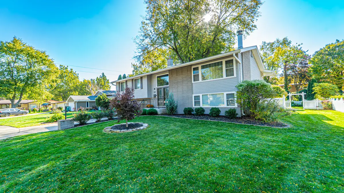 1324 Vivian Lane, Munster, IN 46321 - #1