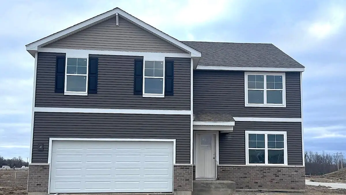 444 Fry Street, Hebron, IN 46341 - Image #1