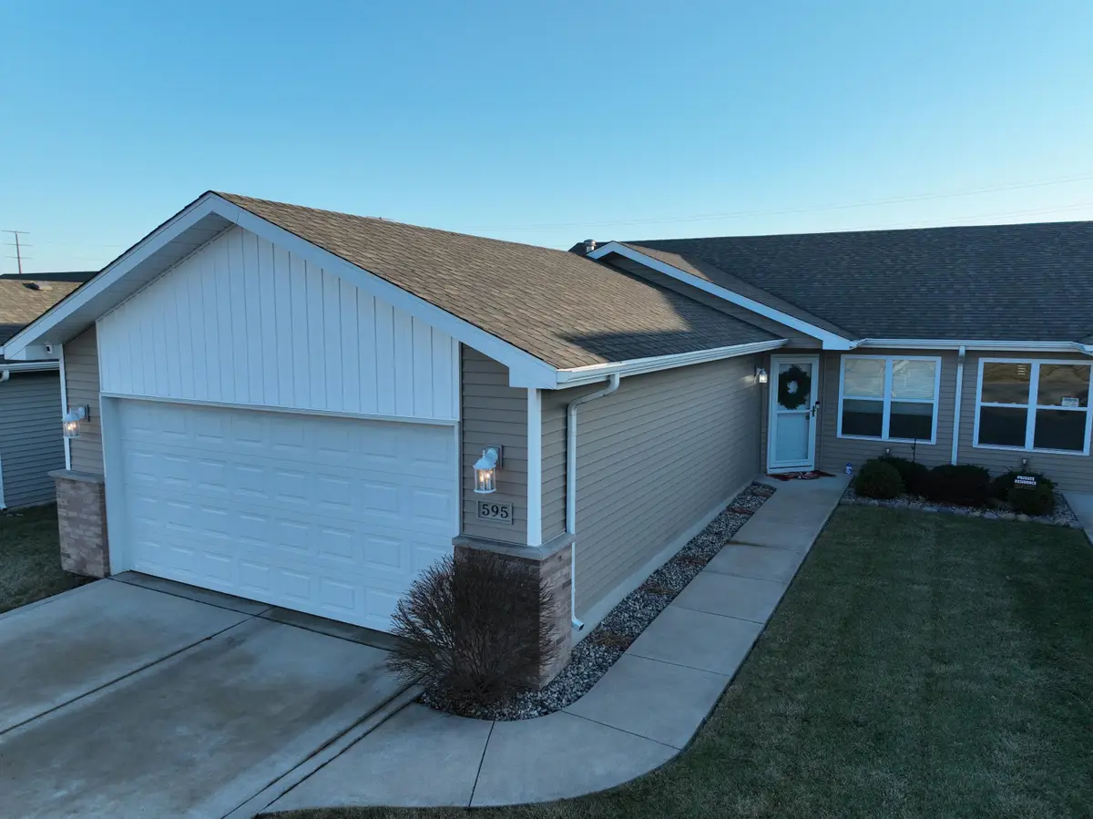 595 W 85th Drive, Merrillville, IN 46410 - Image #1