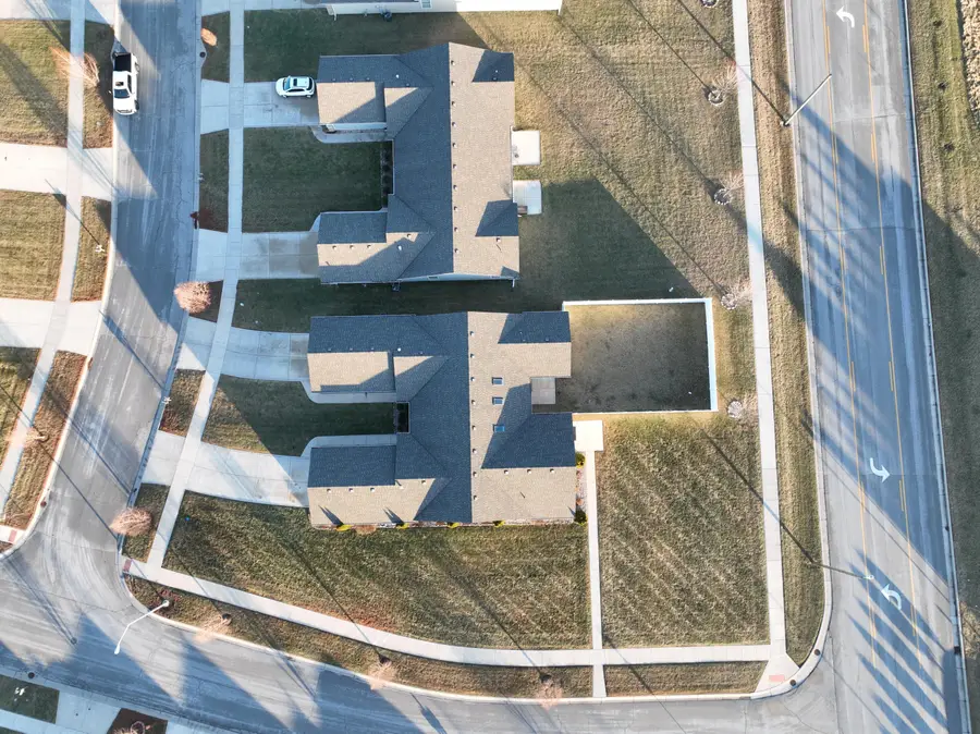 595 W 85th Drive, Merrillville, IN 46410 - Image #2