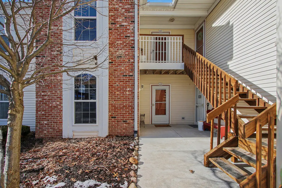 665 Forest Glen Drive, Valparaiso, IN 46385 - Image #1