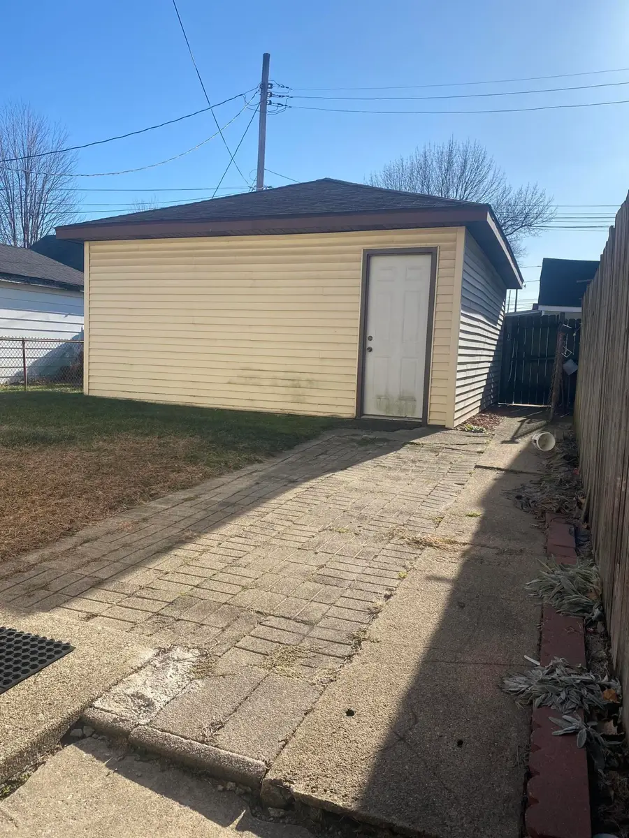 546 Gostlin Street, Hammond, IN 46327 - Image #3