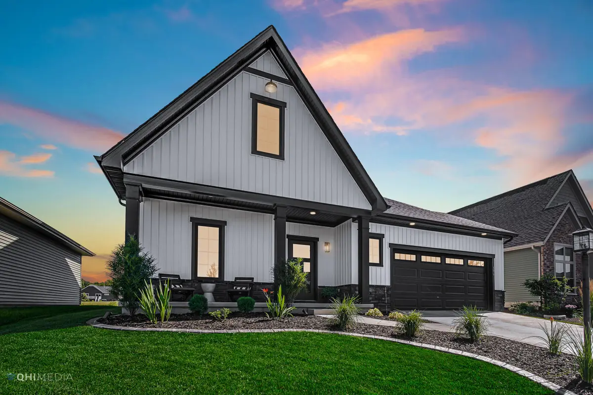 306 W Prairie Lane, Valparaiso, IN 46385 - Image #1