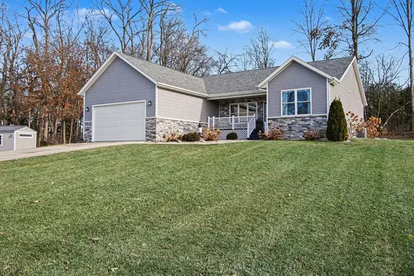 1537 N Timberlyn Drive, La Porte, IN 46350