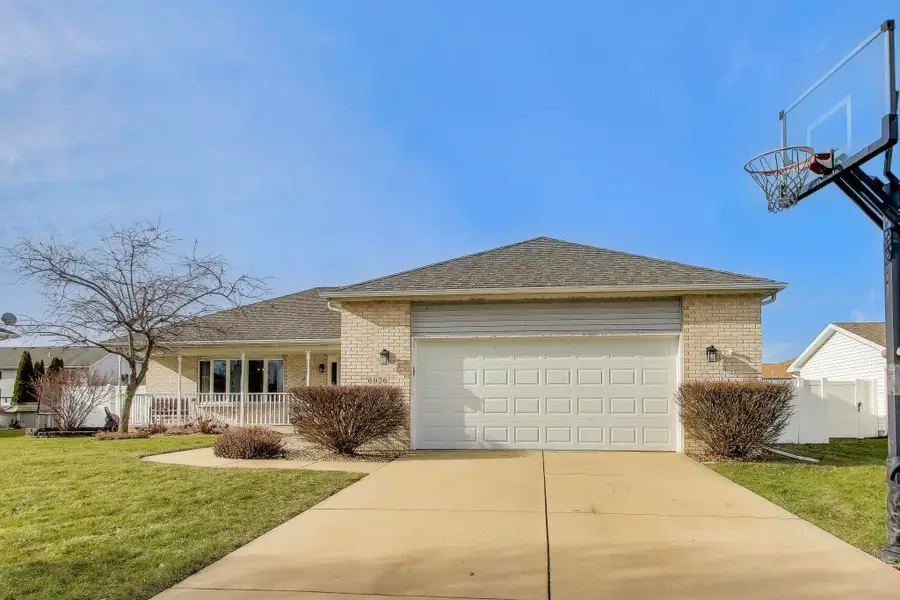 6926 Hawk Drive, Schererville, IN 46375 - Image #3
