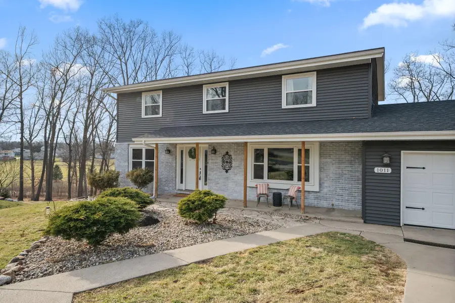 1011 Woodland Court, Crown Point, IN 46307 - Image #3
