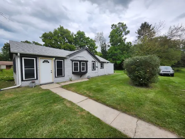 201 E 13th Place, Hobart, IN 46342