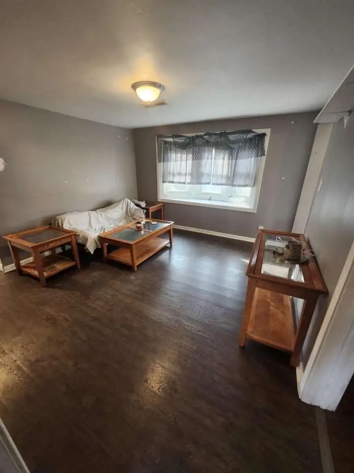 201 E 13th Place, Hobart, IN 46342 - Image #3