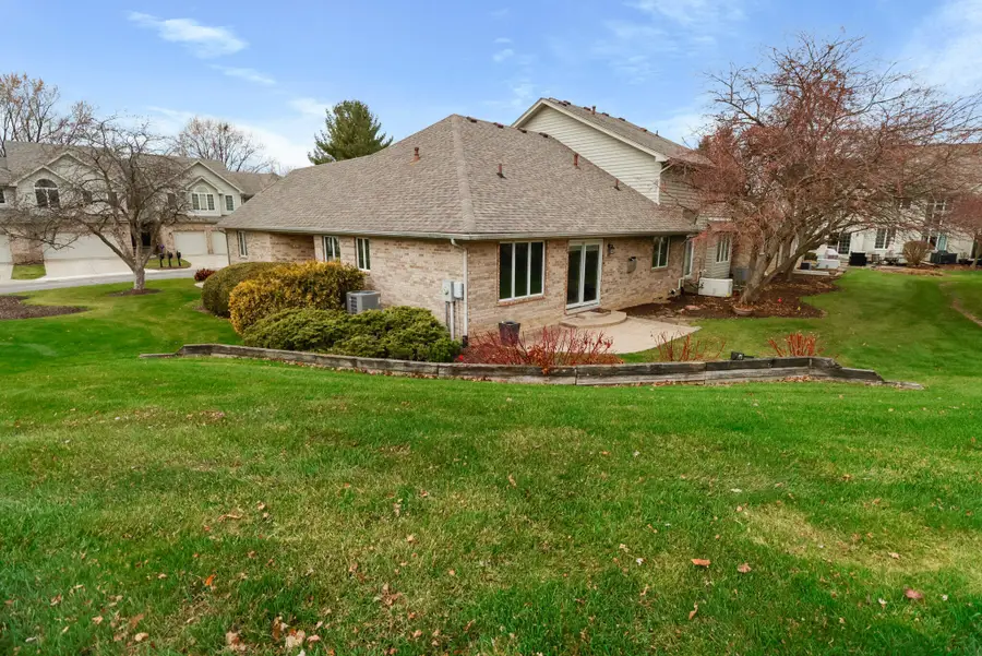 1055 Mission Hills Court, Chesterton, IN 46304 - Image #3