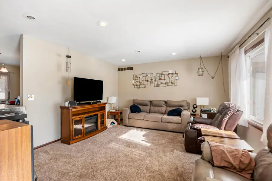 1749 Green Meadow Lane, Chesterton, IN 46304 - Image #2