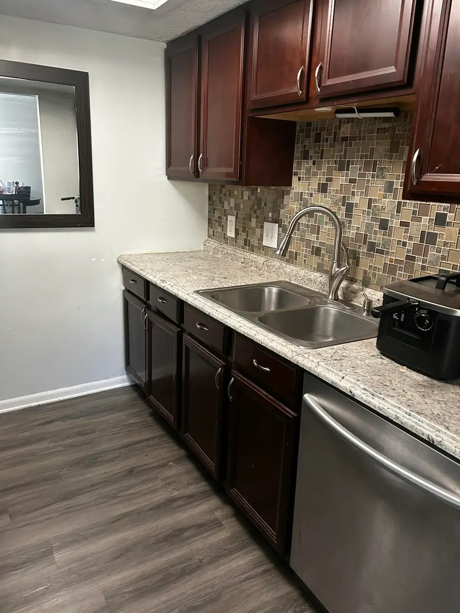 5653 Twin Lakes Court, Indianapolis, IN 46237 - Image #3