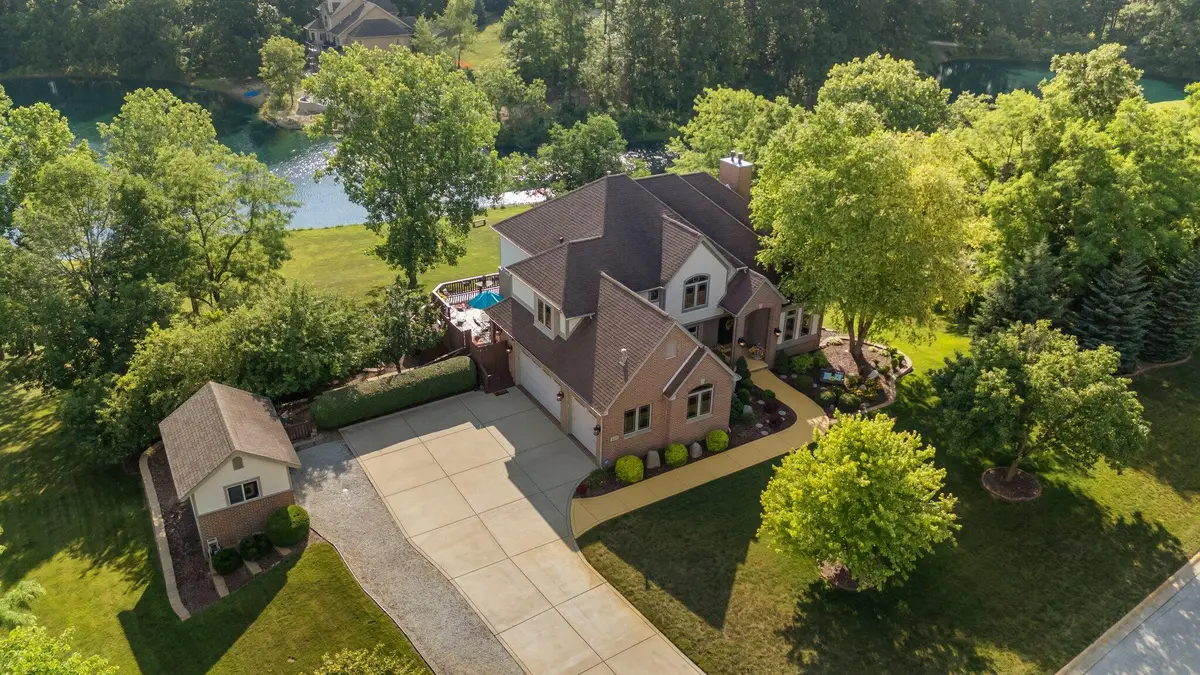 84 Liberty Lakes Drive, Valparaiso, IN 46385 - Image #1