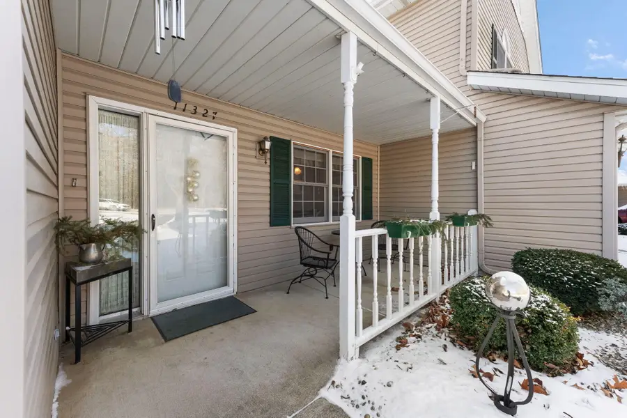 11327 Kelly Drive, Saint John, IN 46373 - Image #2