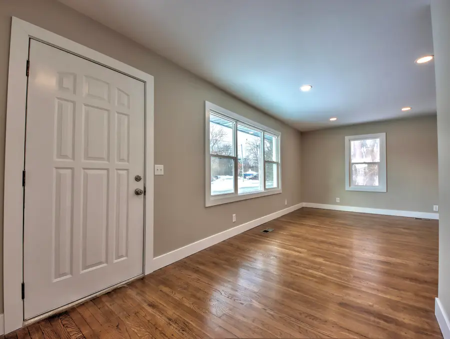 815 Eason Court, La Porte, IN 46350 - Image #3