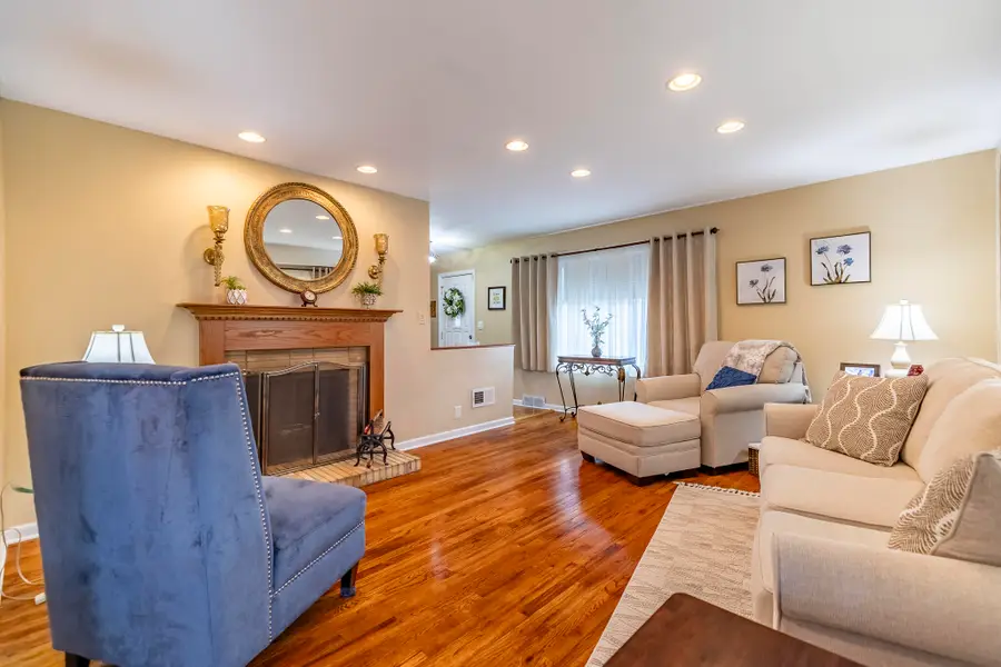 7445 Woodmar Avenue, Hammond, IN 46323 - #3