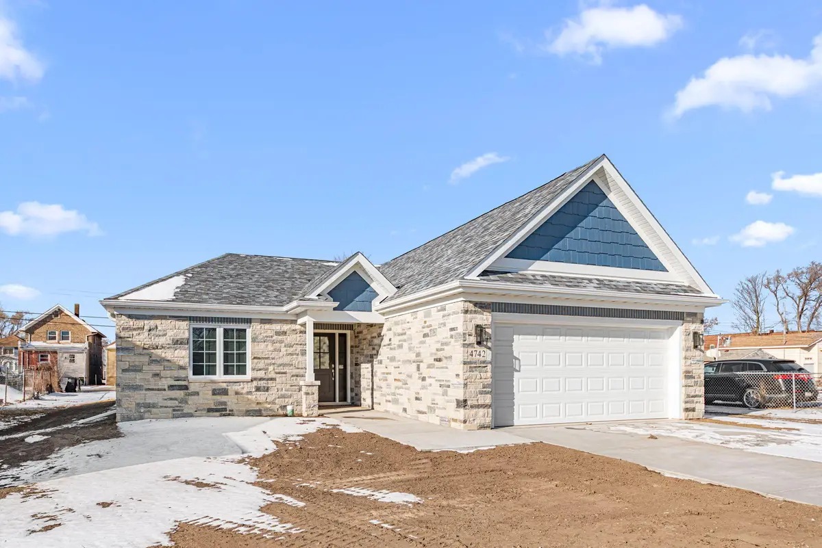 4742 Kennedy Avenue, East Chicago, IN 46312 - #1