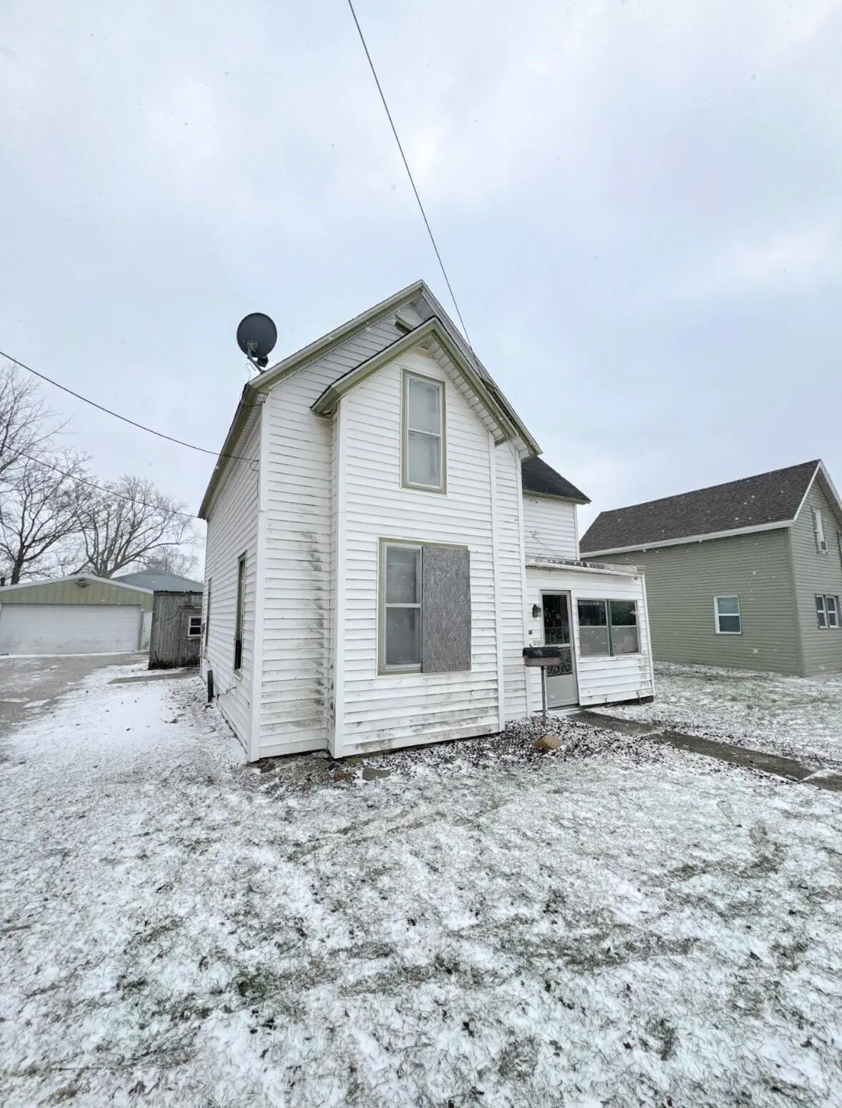 415 E Oak Street, Rensselaer, IN 47978 - #1