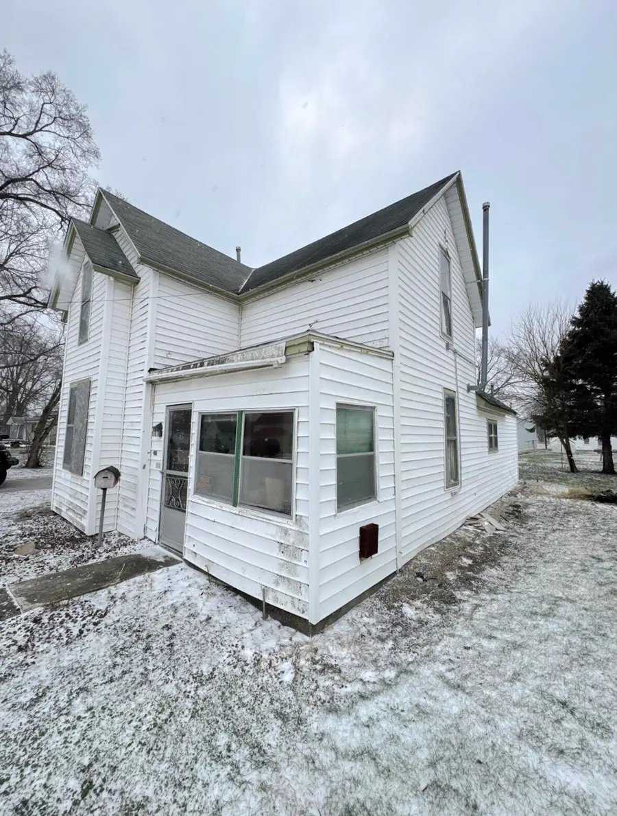 415 E Oak Street, Rensselaer, IN 47978 - #2
