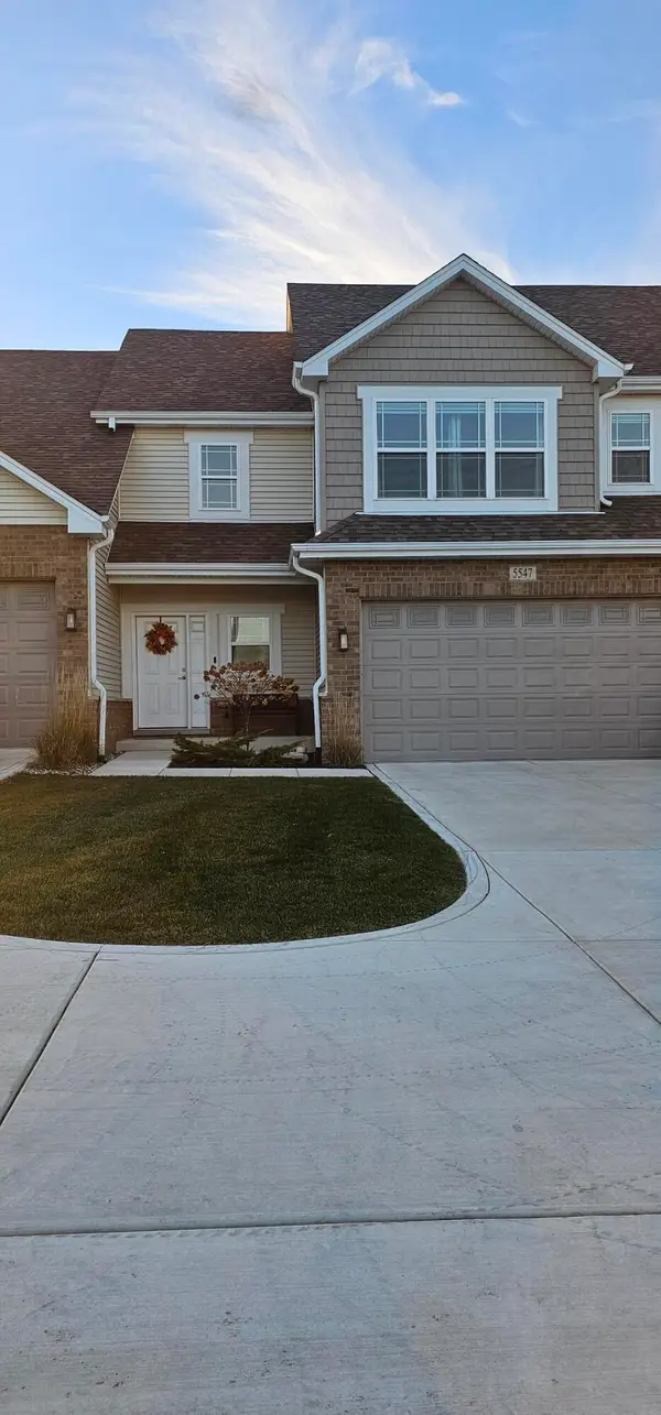 5547 Victoria Place, Crown Point, IN 46307