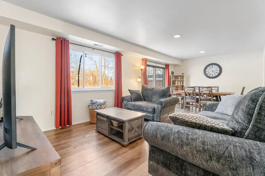 8323 Fairbanks Street #3e, Crown Point, IN 46307 - Image #3