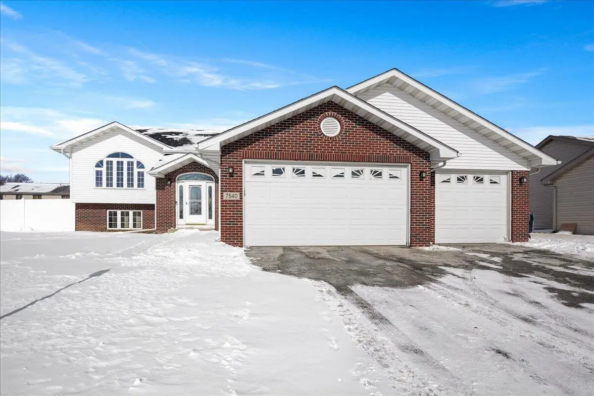 7540 W 92nd Avenue, Crown Point, IN 46307 - Image #1