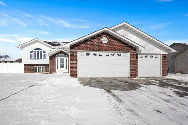 7540 W 92nd Avenue, Crown Point, IN 46307