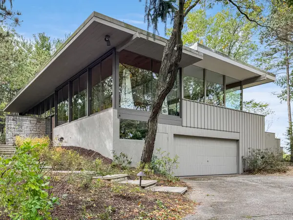 22 Summitt Drive, Dune Acres, IN 46304