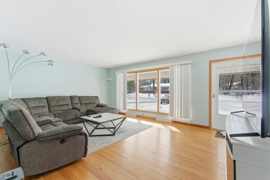 225 Dogwood Drive, Chesterton, IN 46304 - Image #3