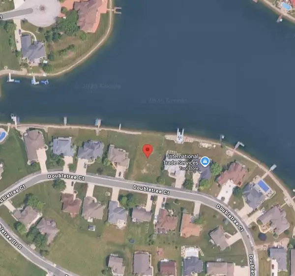 8310 Doubletree Court, Crown Point, IN 46307