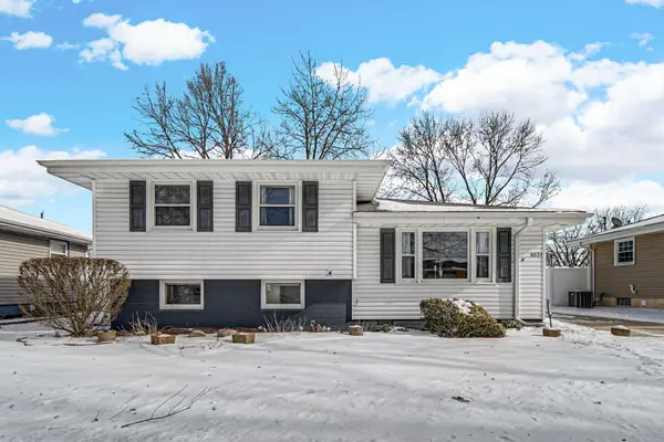 8031 North Drive, Highland, IN 46322