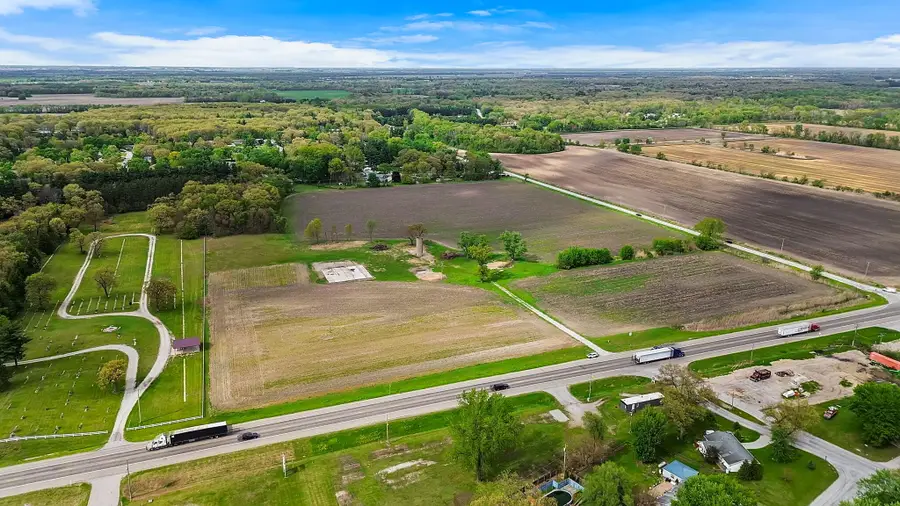 4898 E St Rd 10, Demotte, IN 46310 - #3
