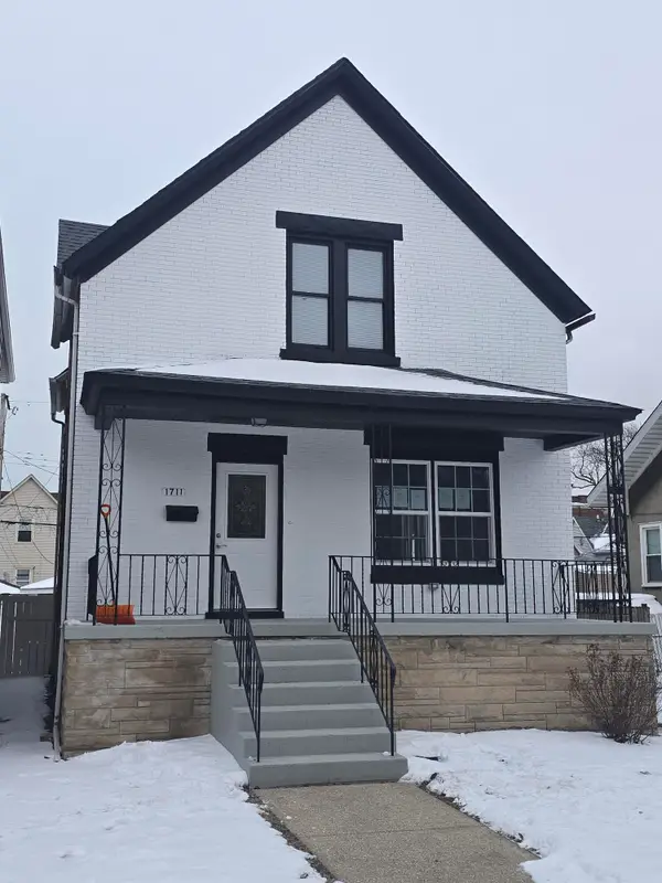 1711 Central Avenue, Whiting, IN 46394