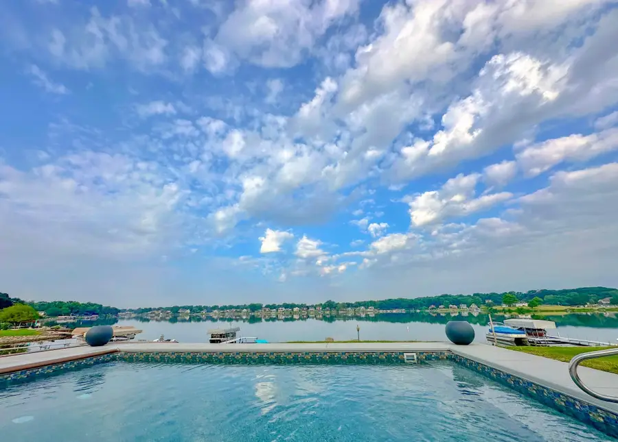 2480 E Lakeshore Drive, Crown Point, IN 46307 - Image #3