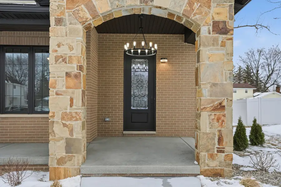 8201 Castle Drive, Munster, IN 46321 - #3