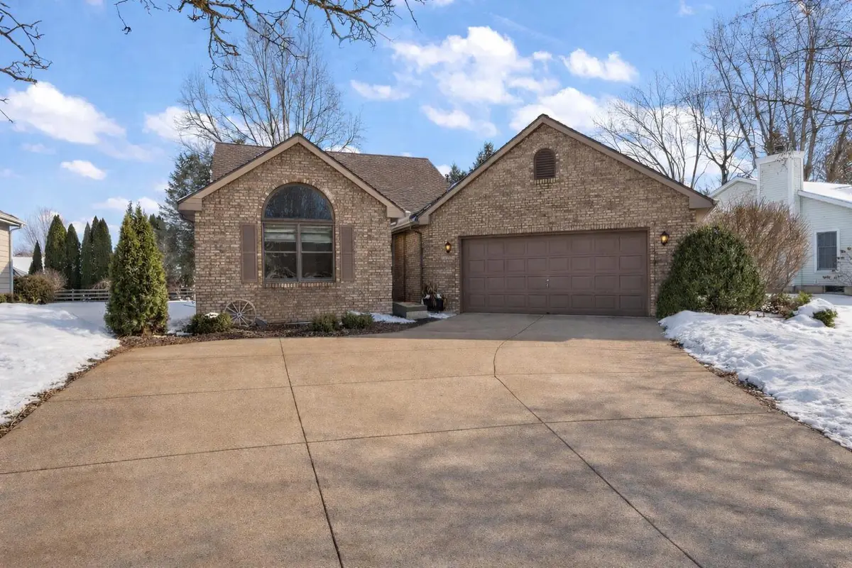 1555 Maumee Drive, Valparaiso, IN 46385 - #1