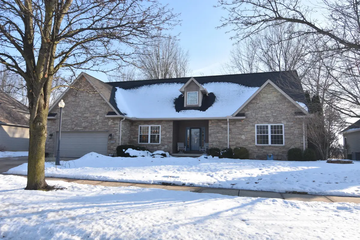4221 Westwood Lane S, Chesterton, IN 46304 - #1