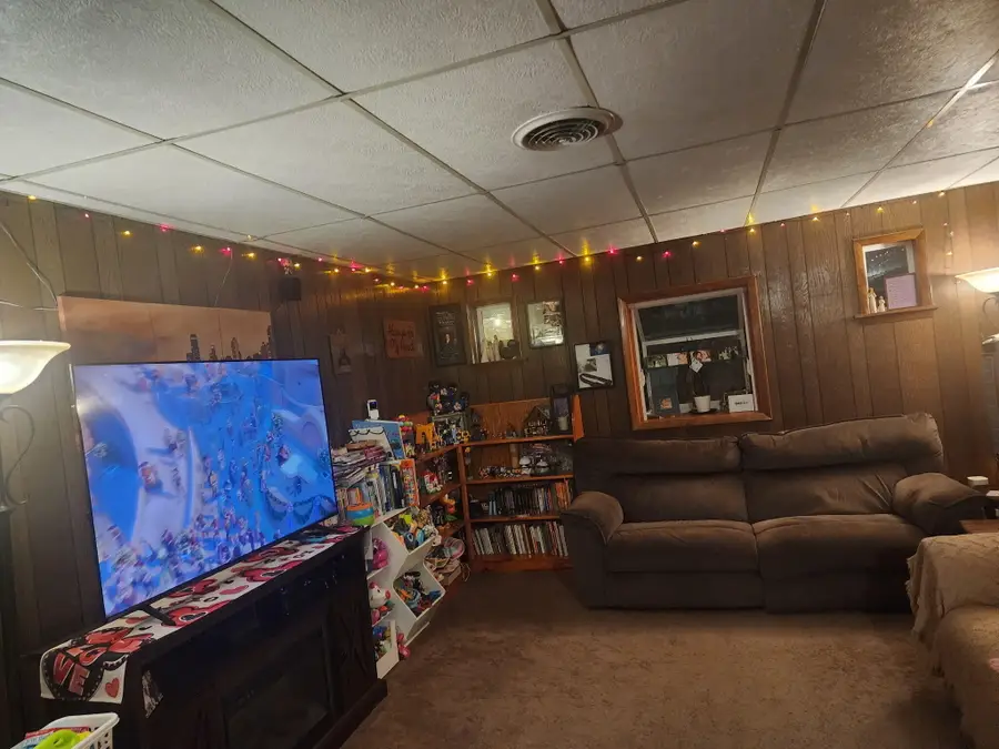 614 W Elm Street, Griffith, IN 46319 - Image #2