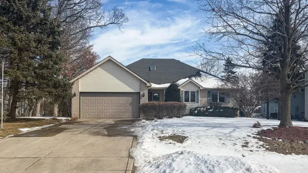 1128 Country Club Drive, Crown Point, IN 46307