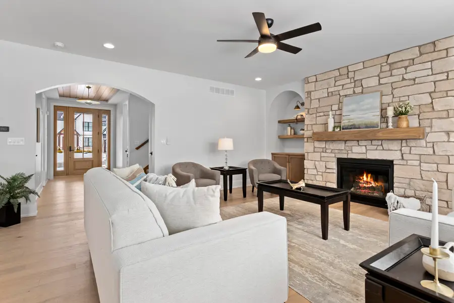 9720 Dunegrass Way, Saint John, IN 46373 - #3