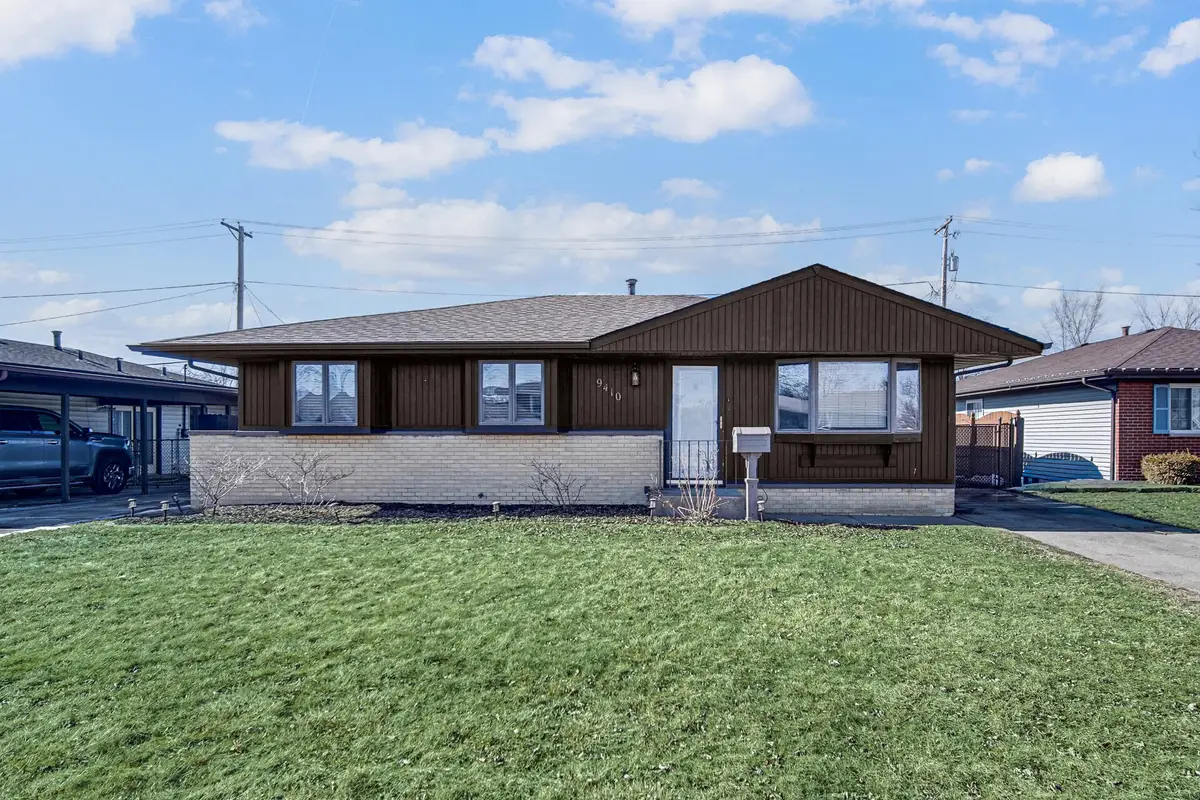 9410 Farmer Drive, Highland, IN 46322 - #1