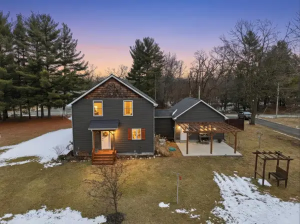 9960 Wildwood Place, DeMotte, IN 46310