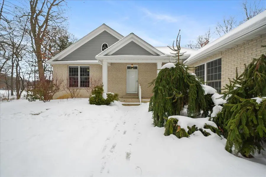 430 Oak Breeze Drive, Valparaiso, IN 46383 - #2